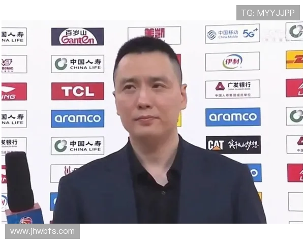 卢伟哽咽称上海男篮团队近乎完美 卢伟哽咽称上海男篮团队近乎完美
